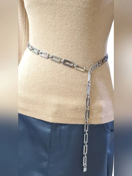 Vtg. Long Rectangular Link Chain Necklace - Picture 4 of 8